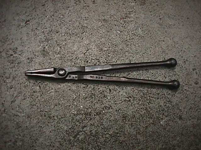 Duckbill Tongs